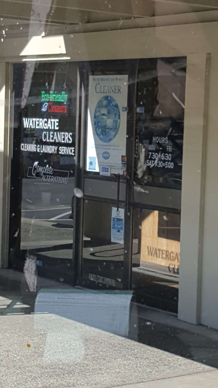 Watergate Cleaners | 2360 Powell St, Emeryville, CA 94608, USA | Phone: (510) 655-2020