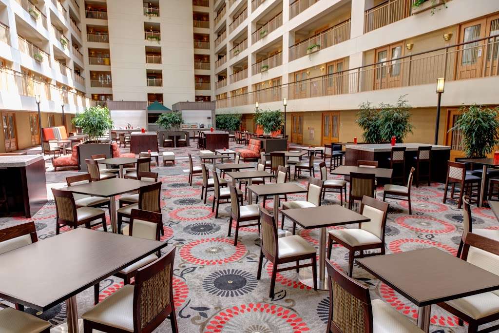 Embassy Suites by Hilton Chicago OHare Rosemont | 5500 N River Rd, Rosemont, IL 60018 | Phone: (847) 678-4000