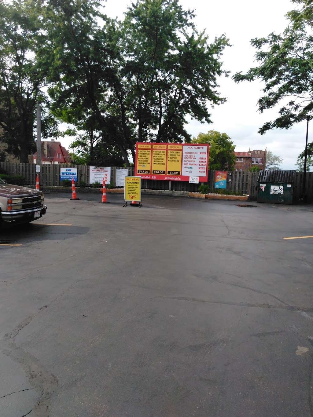 Scrub-A-Dub Car Wash | 2323 W Wisconsin Ave, Milwaukee, WI 53233, USA | Phone: (414) 344-6687