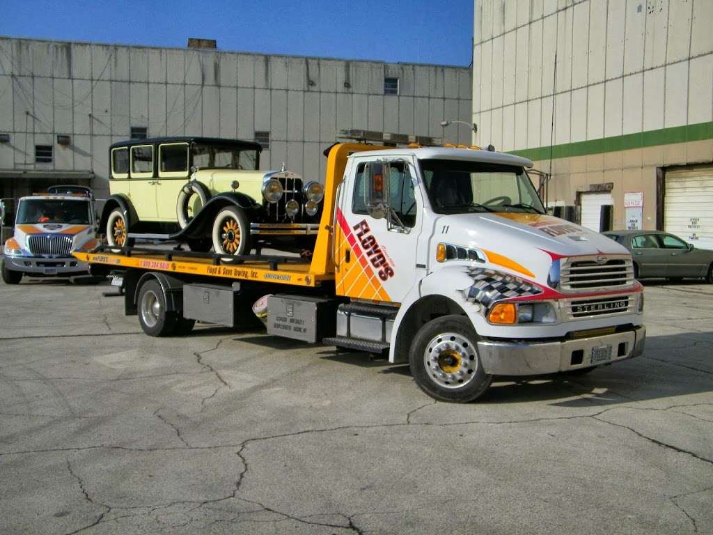 Floyds Towing & Recovery | 2812 120th Ave, Kenosha, WI 53144, USA | Phone: (262) 859-1984