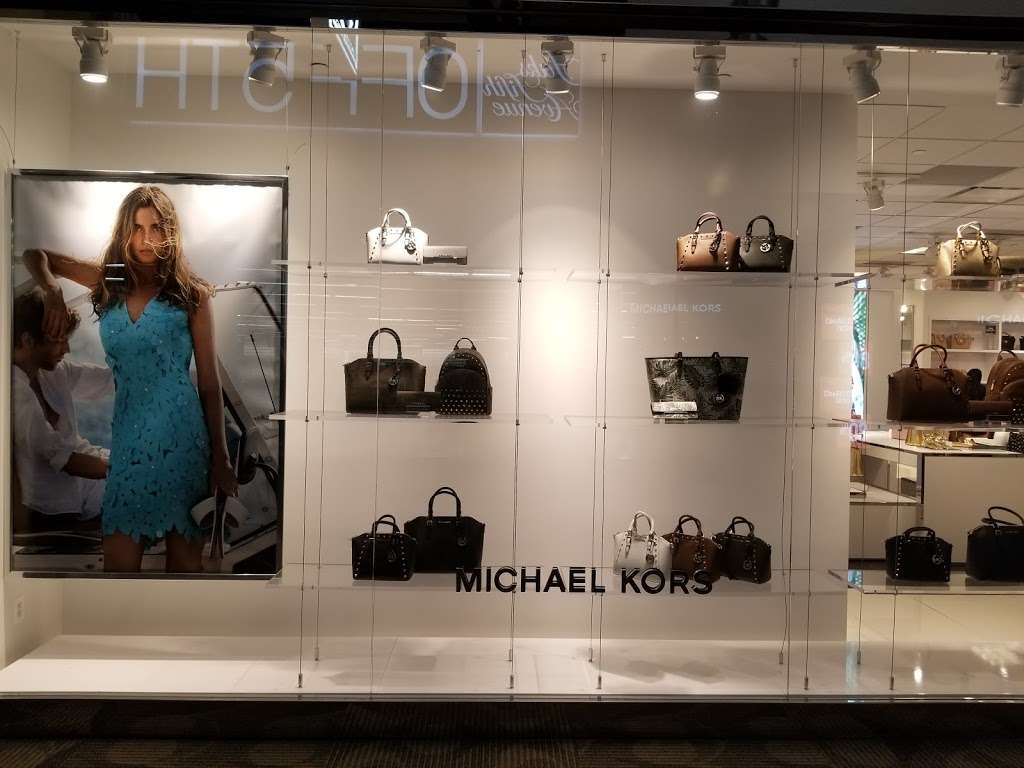 Michael Kors Outlet | 7000 Arundel Mills Cir Suite 442, Hanover, MD 21076 | Phone: (410) 379-2467