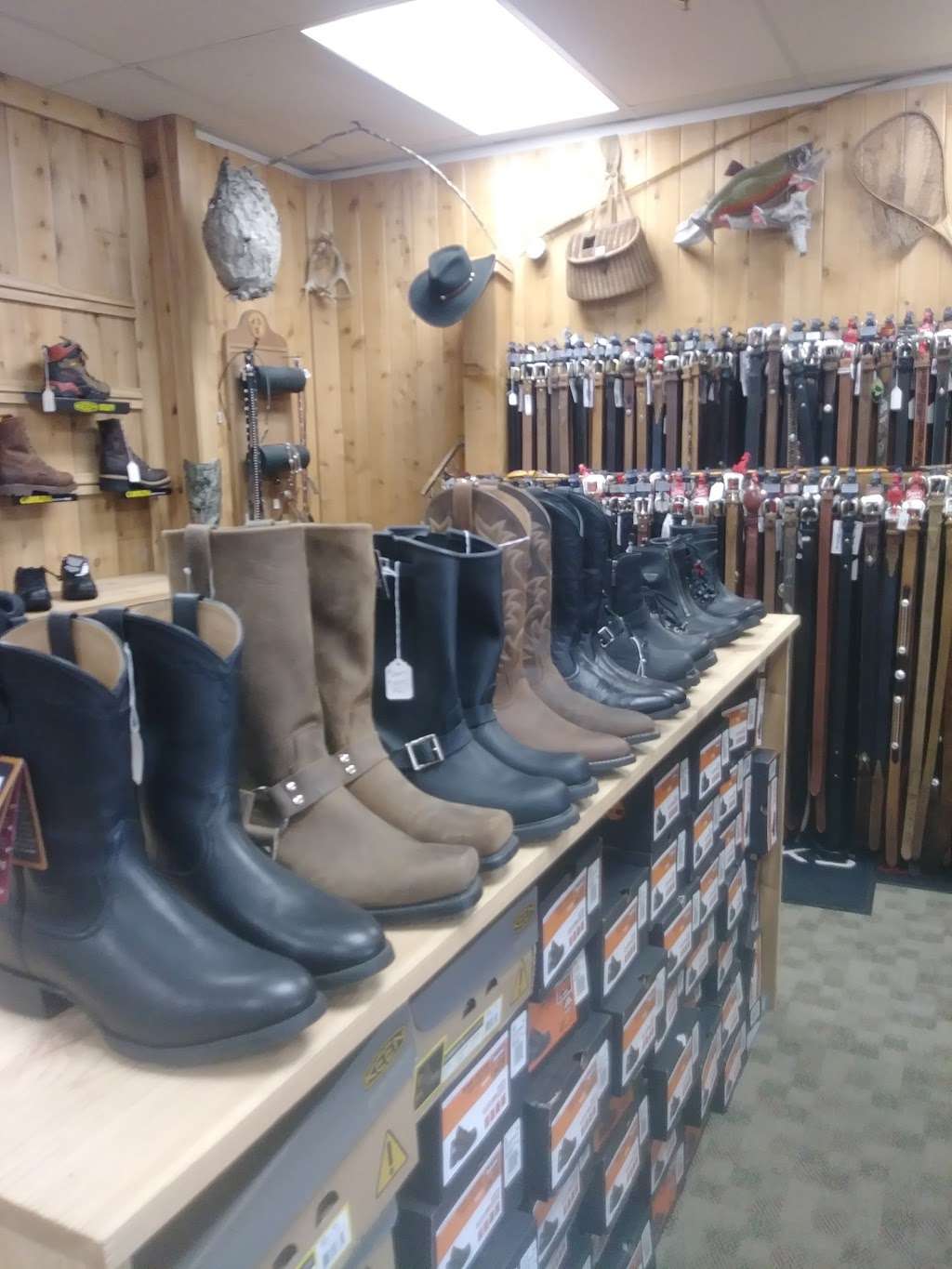 Boot Connection | 4275 W Layton Ave, Greenfield, WI 53221, USA | Phone: (414) 325-7208