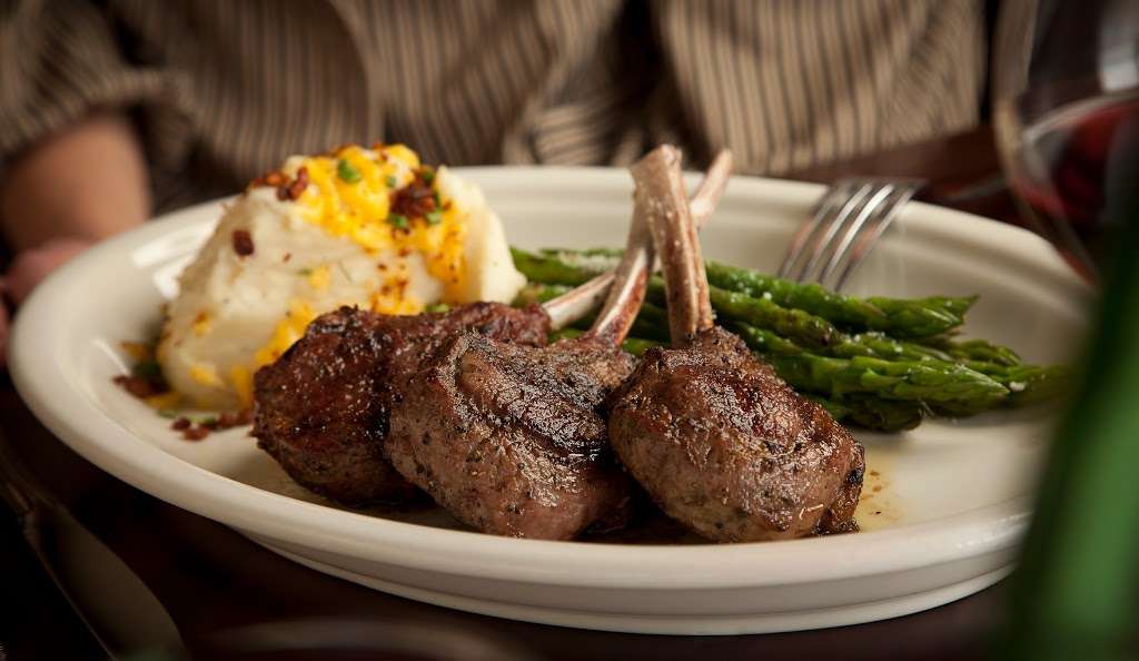 Carrabbas - The Original On Voss | 1399 S Voss Rd, Houston, TX 77057, USA | Phone: (713) 468-0868