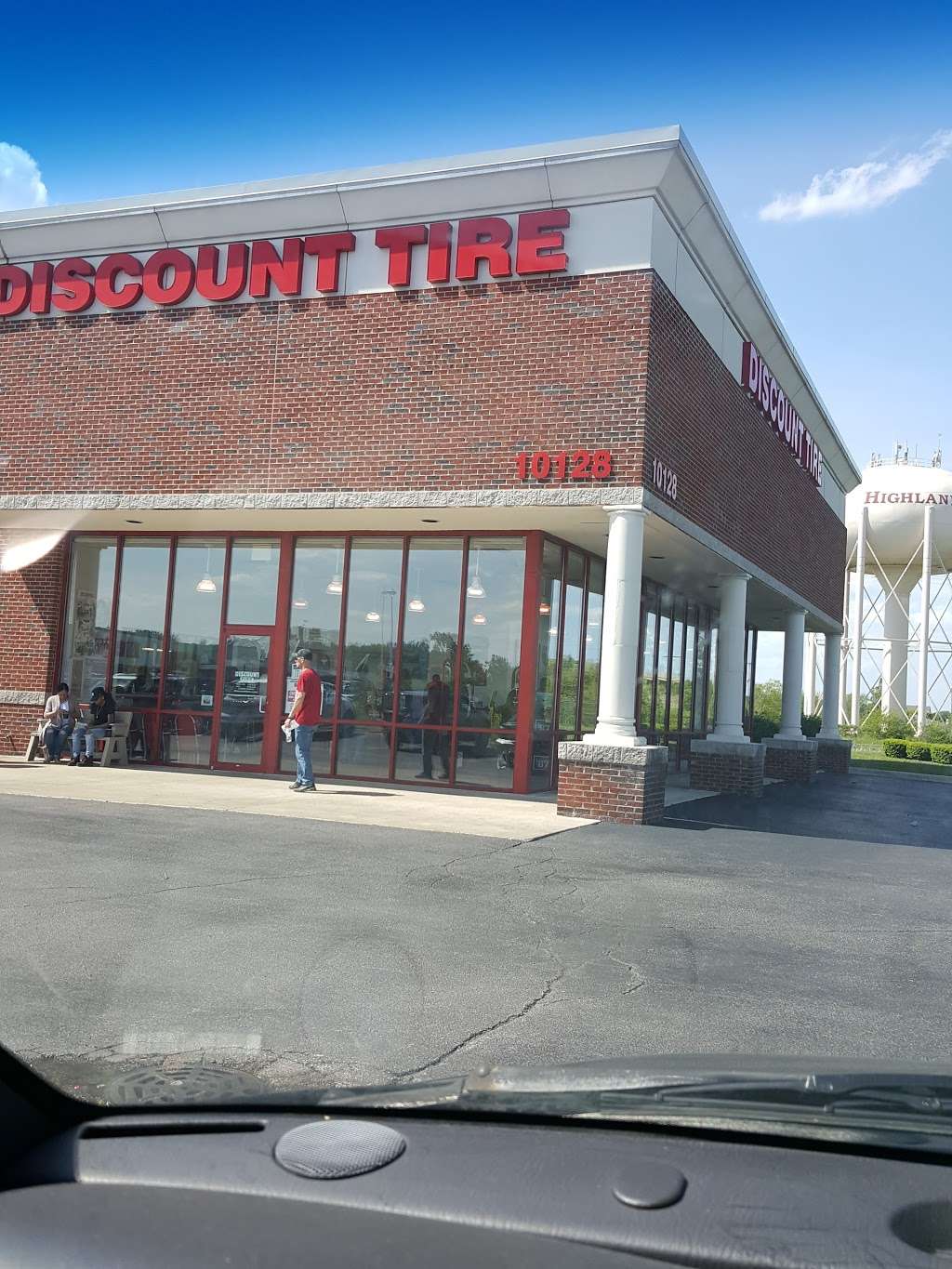 Discount Tire | 10128 Indianapolis Blvd, Highland, IN 46322, USA | Phone: (219) 922-8127