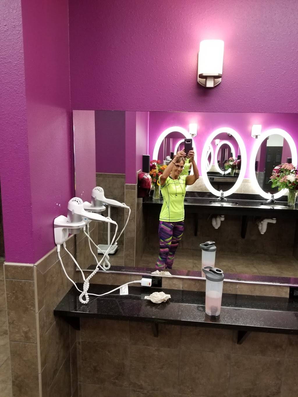 Planet Fitness | 1412 Summit Ave, Oconomowoc, WI 53066, USA | Phone: (262) 569-0120