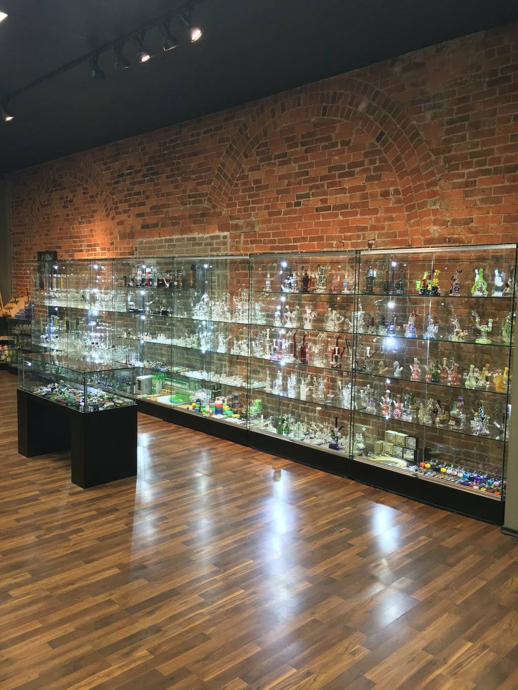 Headies Hideout | 114 Parsons Ave, Columbus, OH 43215, USA | Phone: (614) 600-8680