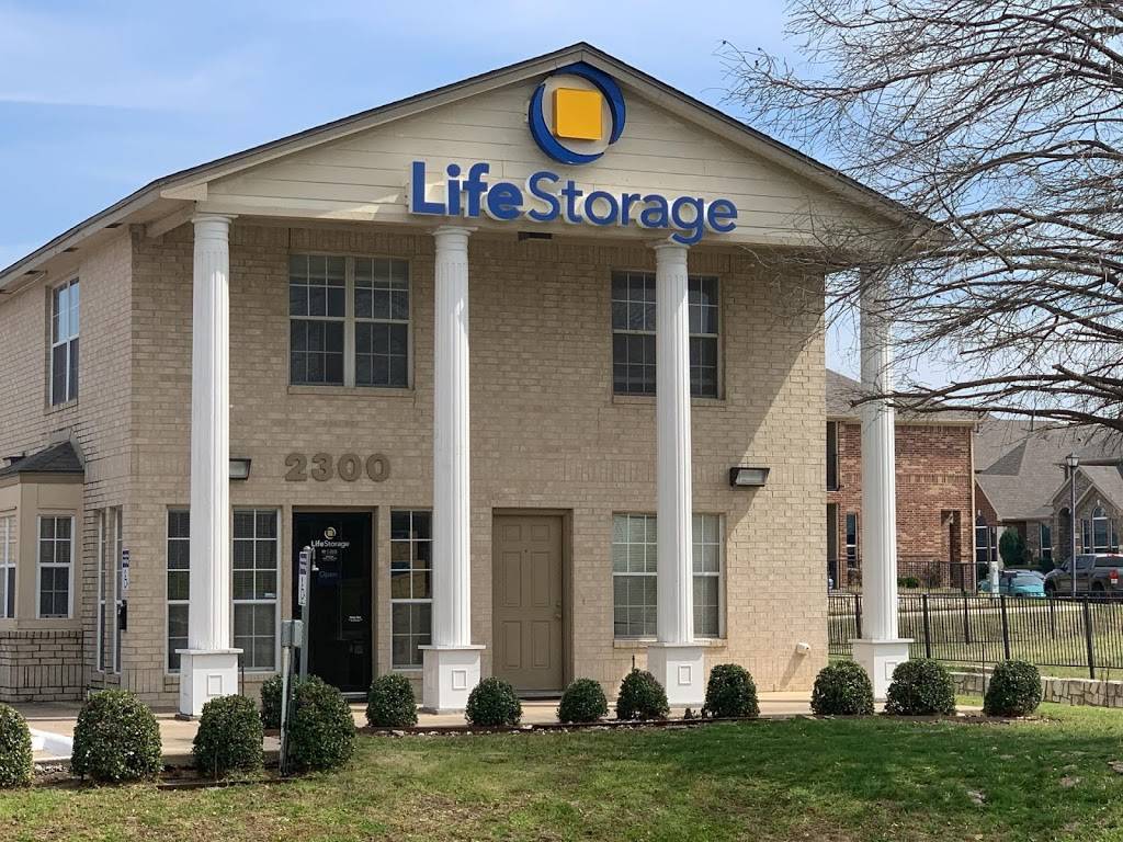 Life Storage - Carrollton | 2300 Old Denton Rd, Carrollton, TX 75006, USA | Phone: (972) 242-9400