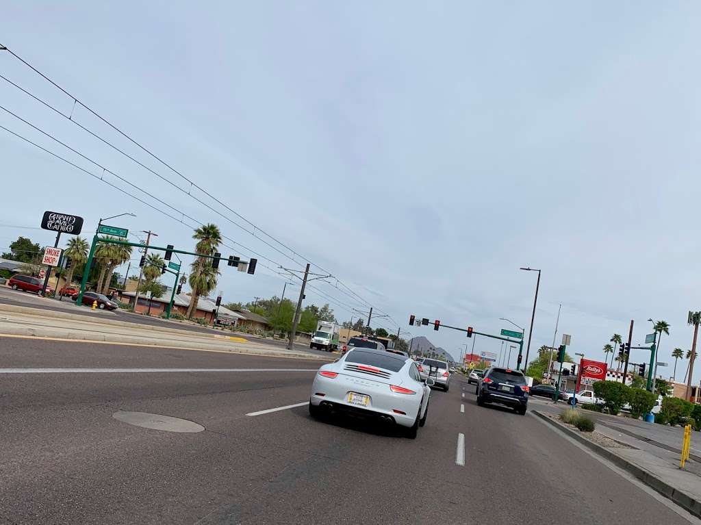 Camelback Rd & 15th Av | Phoenix, AZ 85015, USA