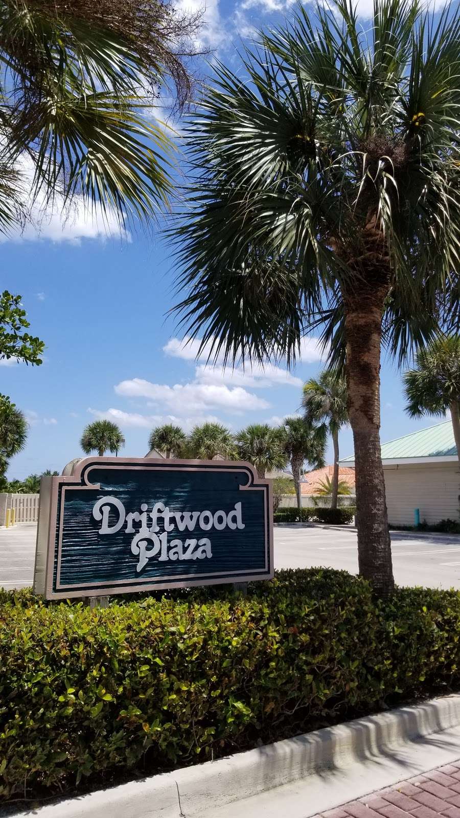 Driftwood Plaza | 2163 US-1, Jupiter, FL 33477, USA | Phone: (561) 745-7772