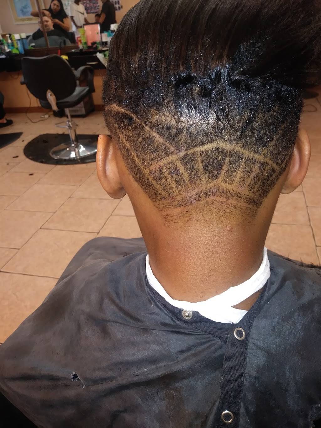 Cutz 4 Less | 2005 Pipeline Rd E, Bedford, TX 76022, USA | Phone: (817) 399-8000