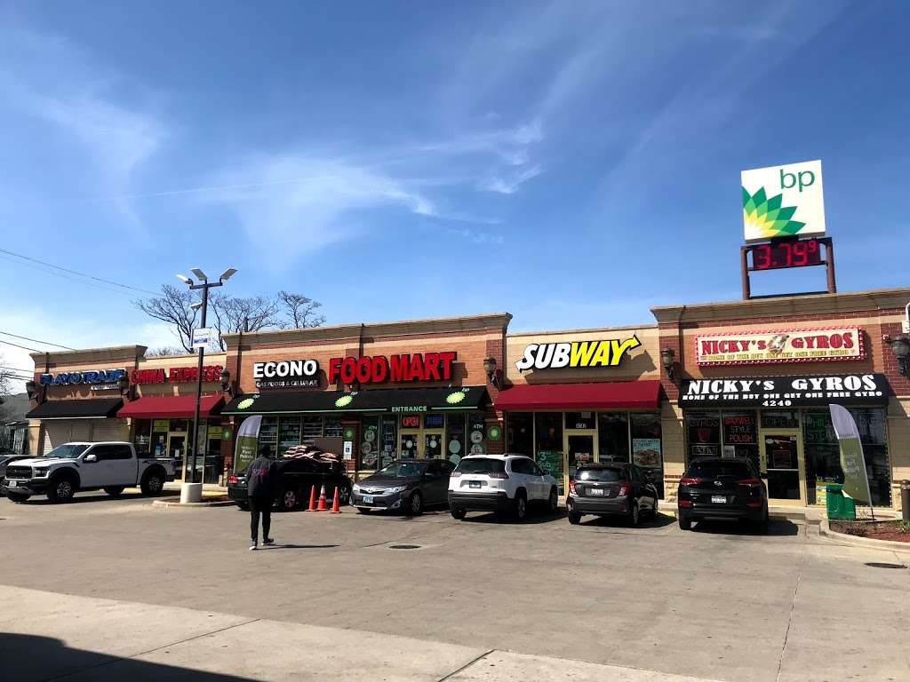 Subway | 4242 S Wentworth Ave, Chicago, IL 60609, USA | Phone: (773) 268-8861