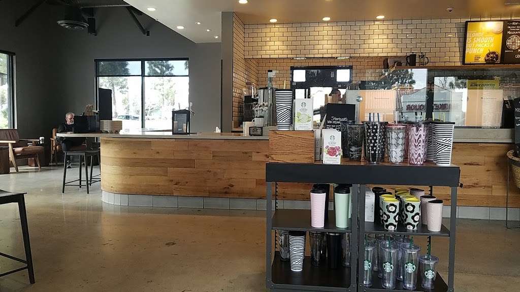 Starbucks | 4511 Las Posas Rd, Camarillo, CA 93010, USA | Phone: (805) 910-0478