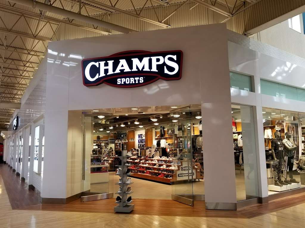 Champs Sports | 6170 Grand Ave Suite 643, Gurnee, IL 60031, USA | Phone: (847) 855-0273