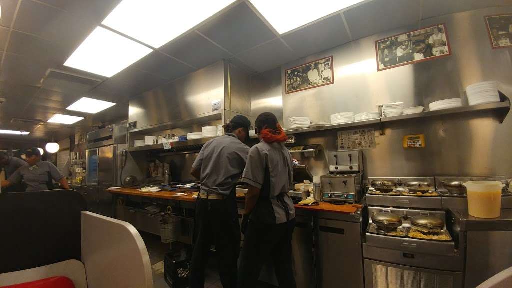 Waffle House | 44215 US-27, Davenport, FL 33897, USA | Phone: (863) 424-1426