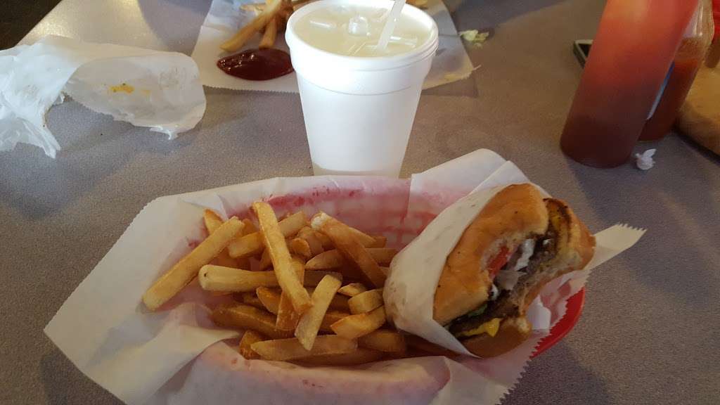 Bubbas Burgers & Fries | 11089 New Sulphur Springs Rd, San Antonio, TX 78263, USA | Phone: (210) 649-3397