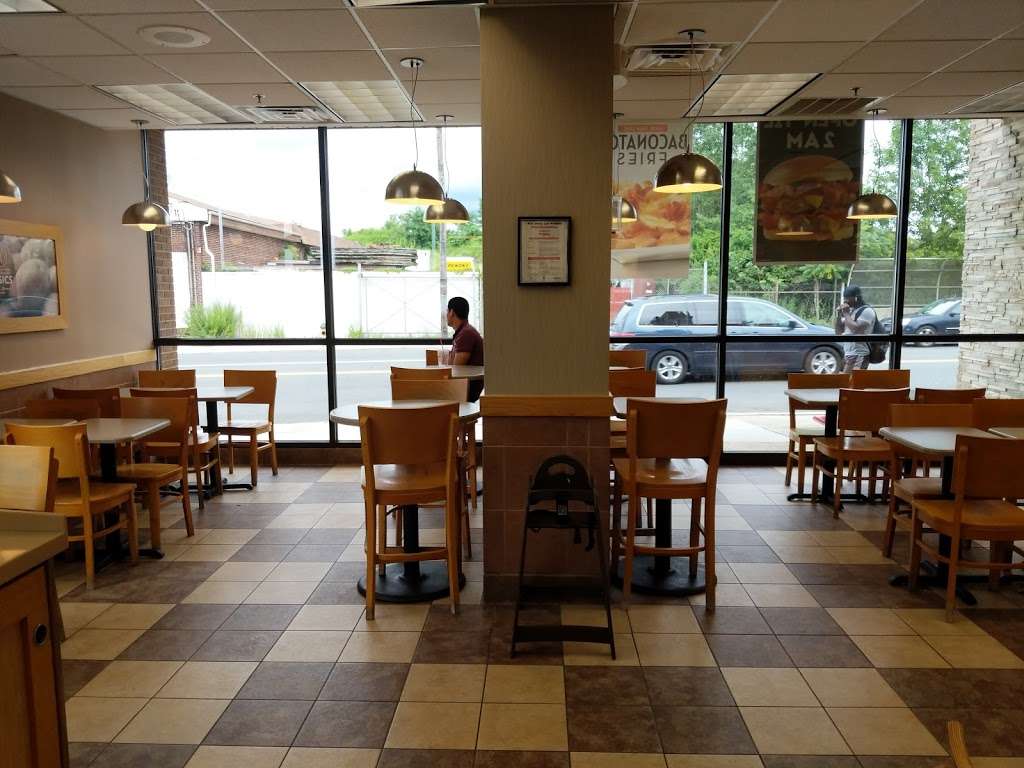 Wendys | 462 Chancellor Ave, Newark, NJ 07112, USA | Phone: (973) 705-9456