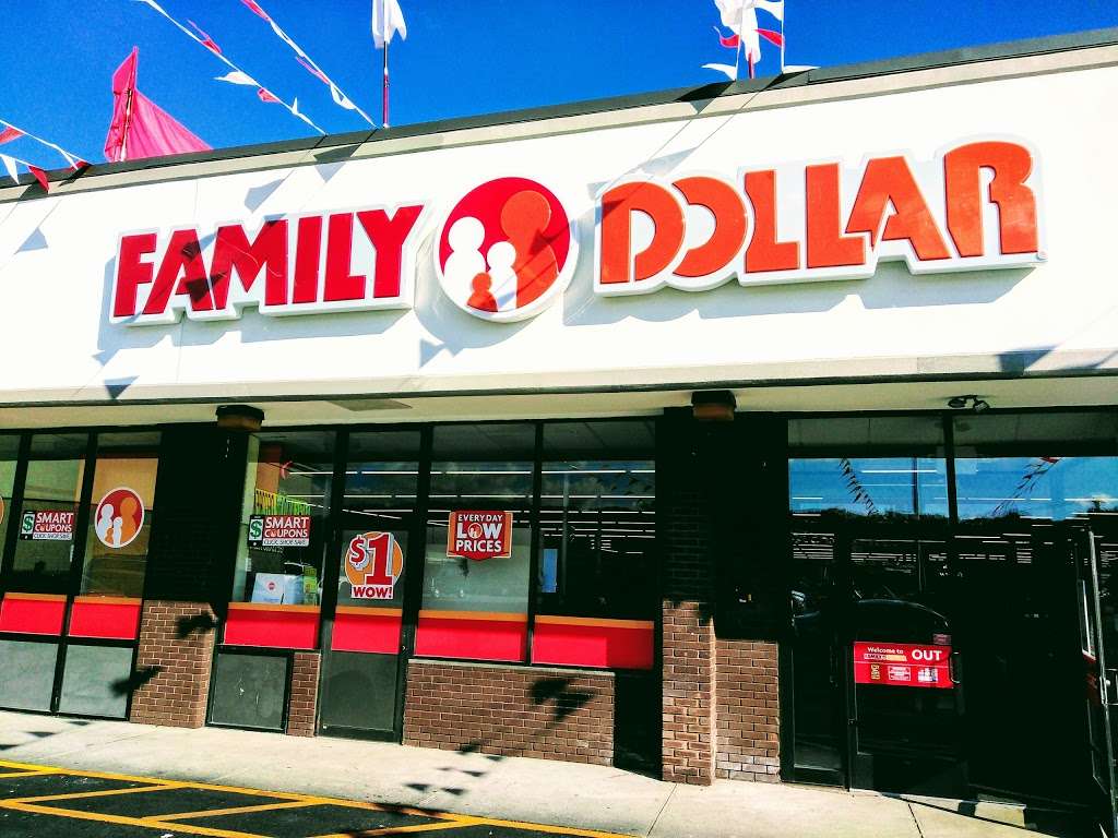 Family Dollar | 607 Smithfield Ave, Pawtucket, RI 02860 | Phone: (401) 312-7406