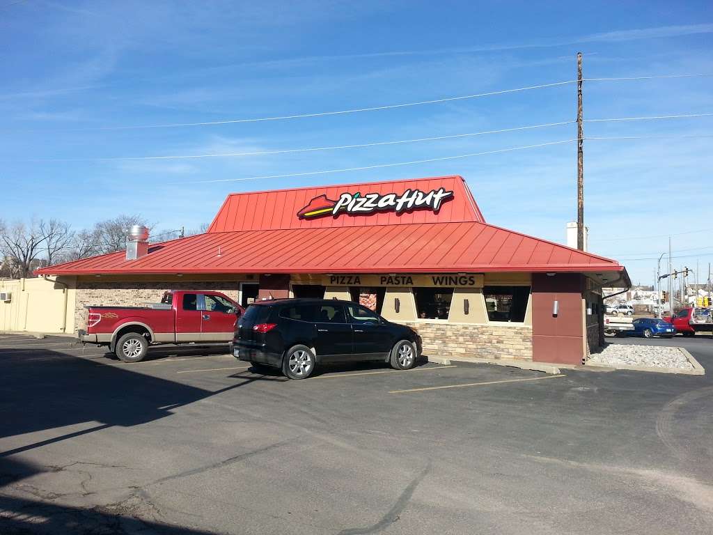 Pizza Hut | 333 S 10th St, Atchison, KS 66002, USA | Phone: (913) 367-3343