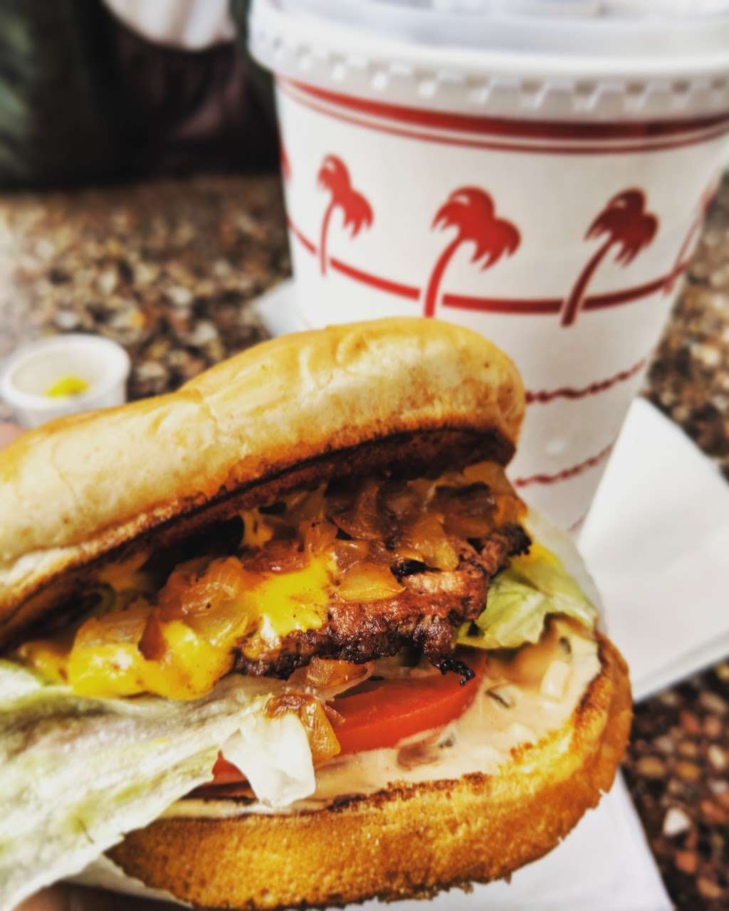 In-N-Out Burger | 9149 S Sepulveda Blvd, Los Angeles, CA 90045, USA | Phone: (800) 786-1000