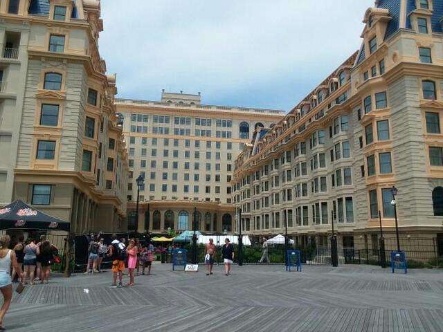 Atlantic City Beach | Boardwalk, Atlantic City, NJ 08401