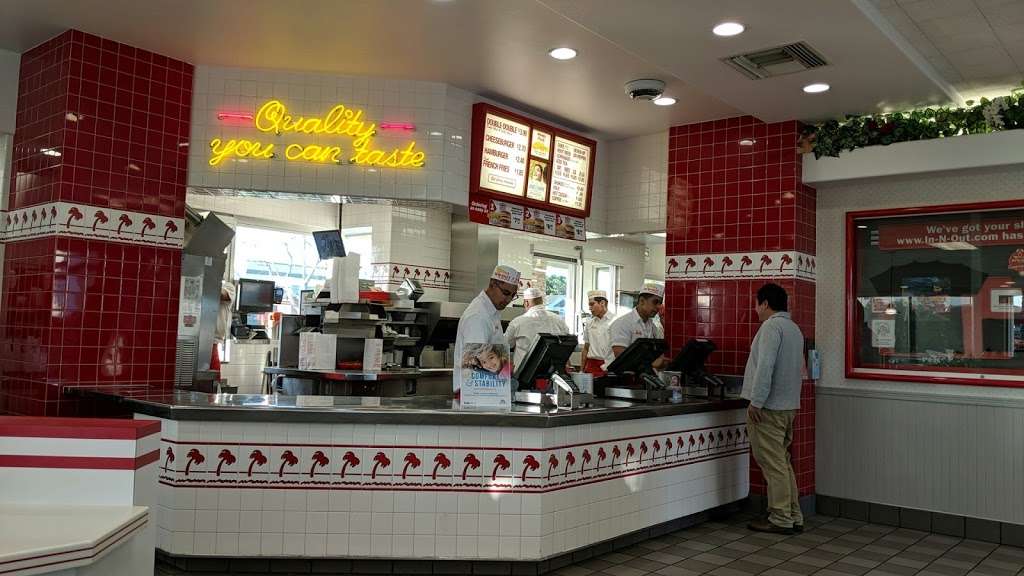 In-N-Out Burger | 21620 Valley Blvd, Walnut, CA 91789 | Phone: (800) 786-1000