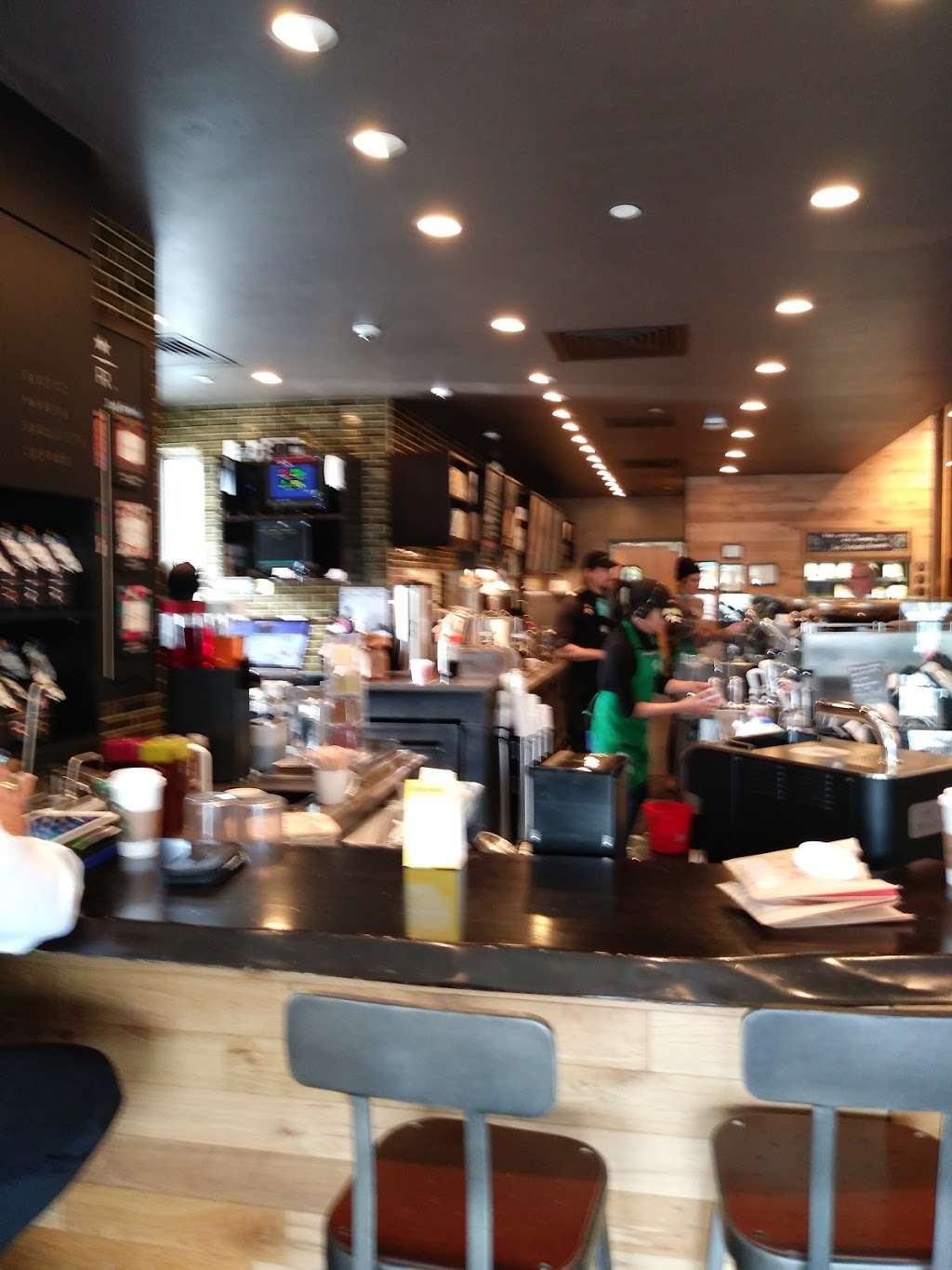 Starbucks | 1609 Jefferson Davis Hwy, Fredericksburg, VA 22401 | Phone: (540) 993-3168