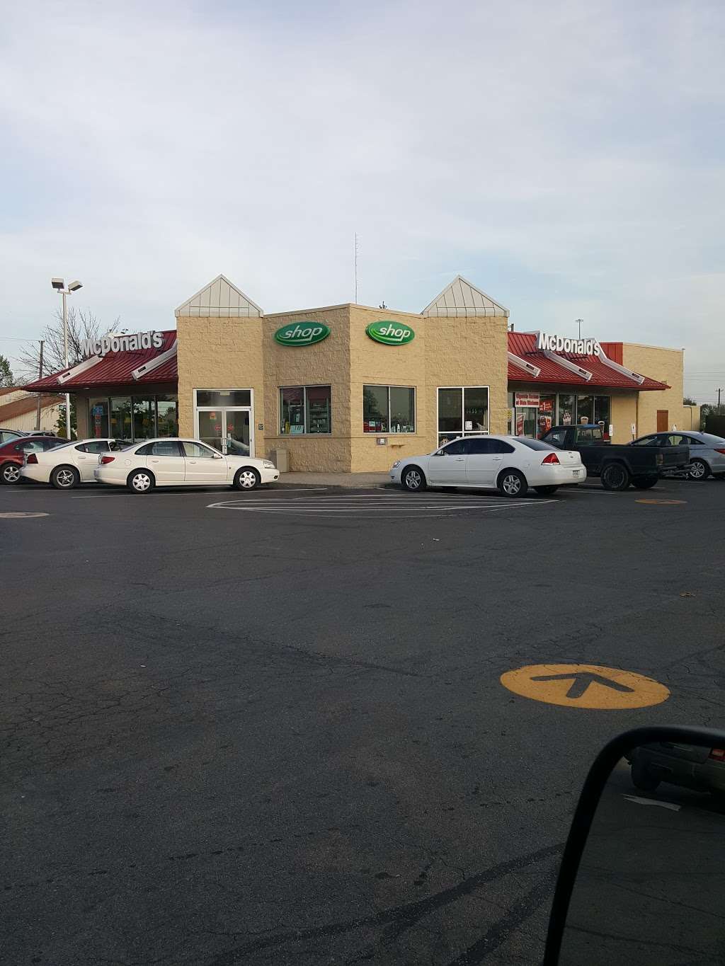 BP | 2551 N Emerson Ave, Indianapolis, IN 46218, USA | Phone: (317) 562-9183