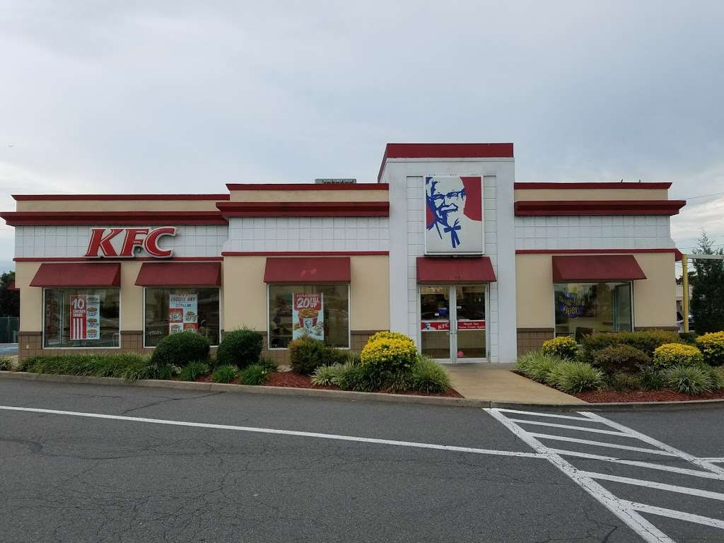 KFC | 6227 Little River Turnpike, Alexandria, VA 22312, USA | Phone: (703) 256-8898