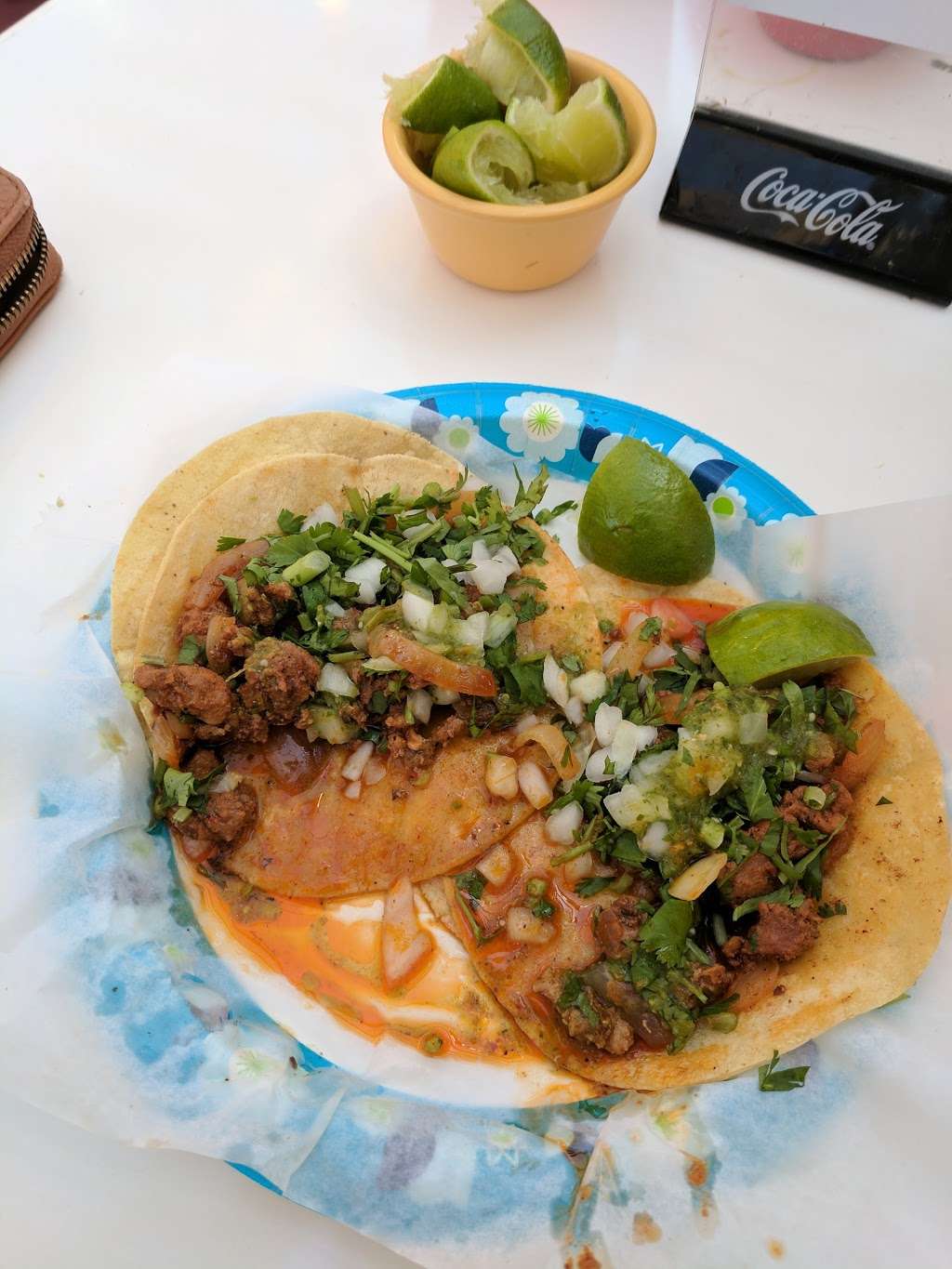 Del Campos Tacos | 1300 S Linn White Dr, Chicago, IL 60605, USA | Phone: (773) 457-5492