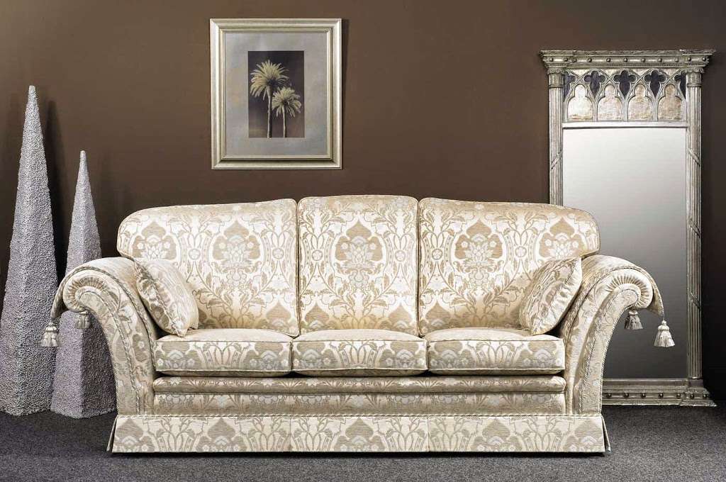 Heritage Sofas And Chairs | 8 Station Square, Orpington BR5 1NA, UK | Phone: 01689 875277