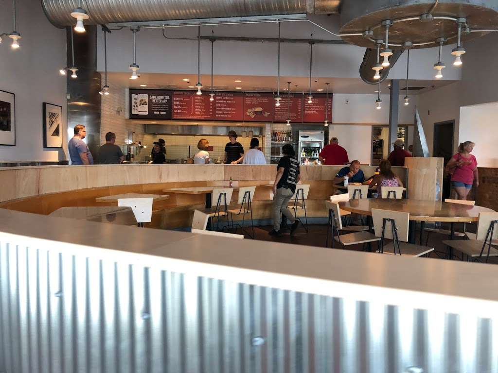 Chipotle Mexican Grill | 1716 NW Chipman Rd, Lees Summit, MO 64081, USA | Phone: (816) 246-0505