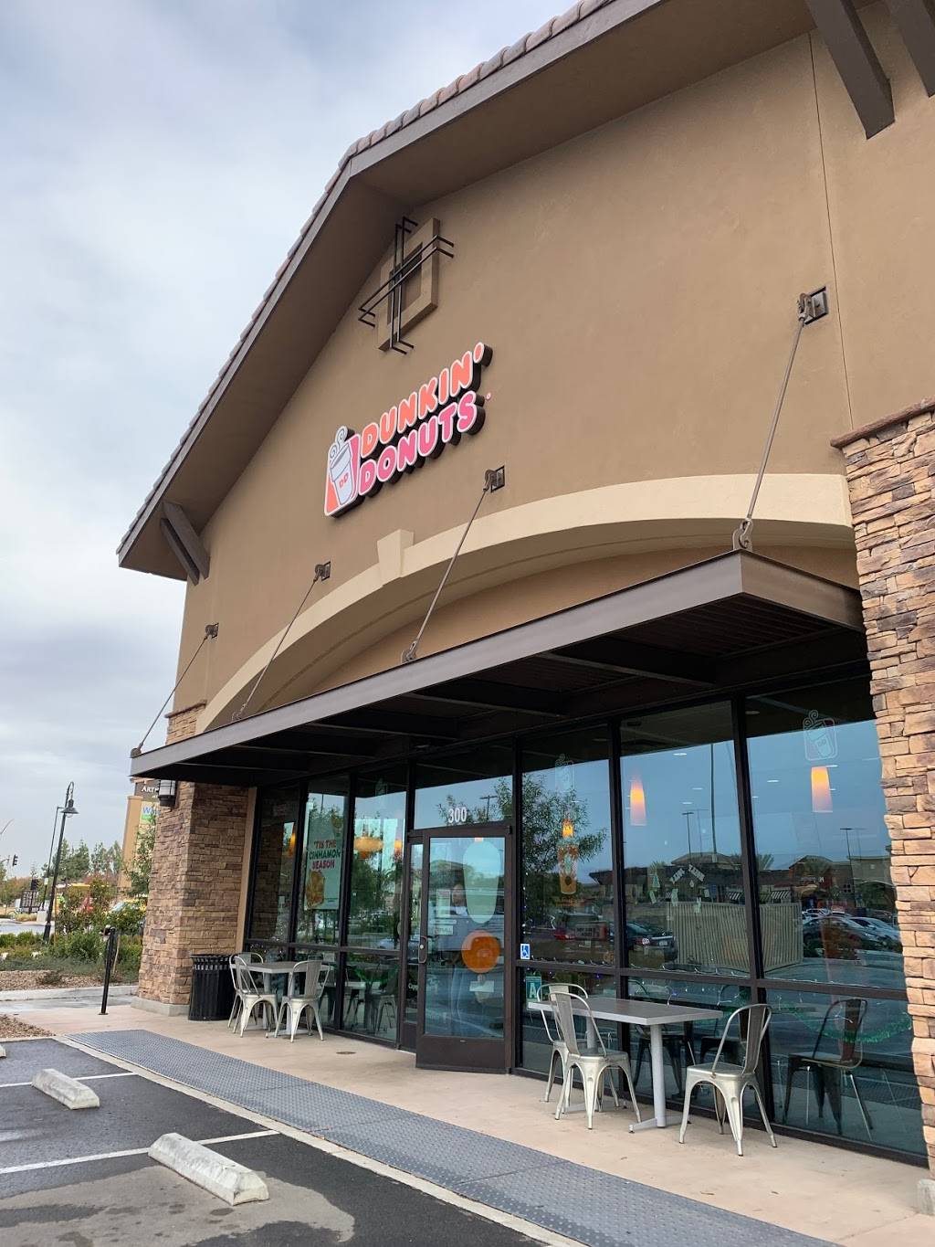 Dunkin | 1211 Allen Rd Suite 300, Bakersfield, CA 93314, USA | Phone: (661) 589-3772