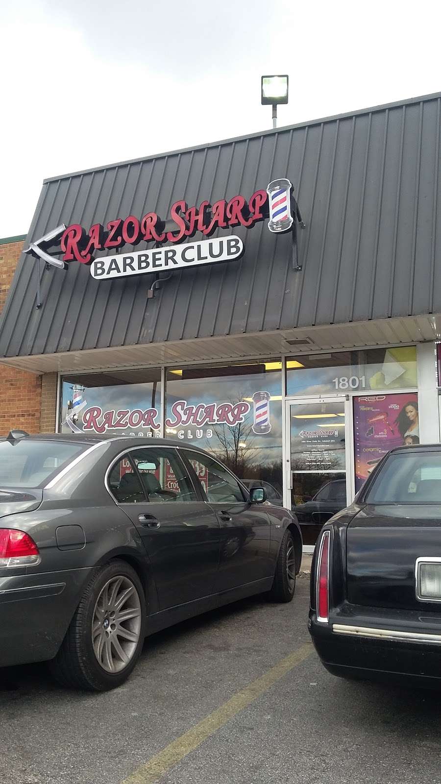 Razorsharp Barber Club | 1801 River Oaks Dr, Calumet City, IL 60409, USA | Phone: (708) 933-6924