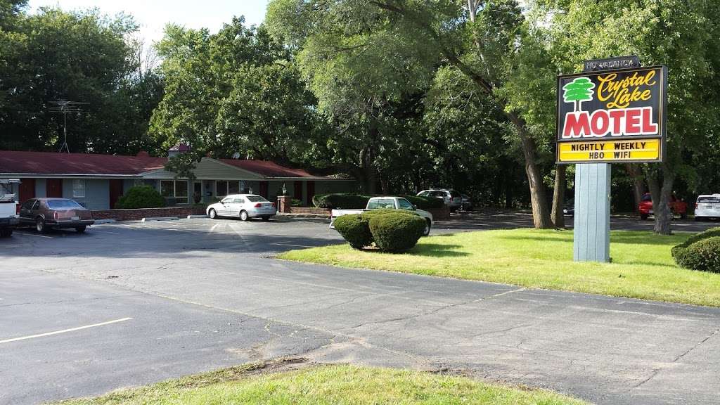 Crystal Lake Motel 110 W Virginia St, Crystal Lake, IL 60014, USA