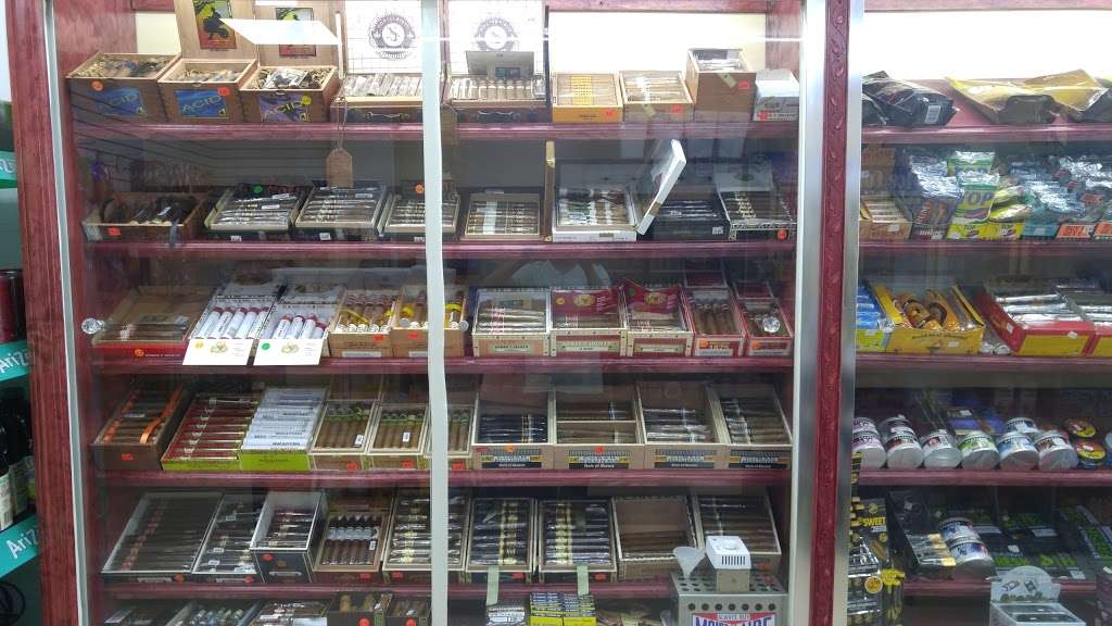 Quick Way Smoking Convenience Store | 74 Montauk Hwy, Copiague, NY 11726, USA | Phone: (631) 842-0068