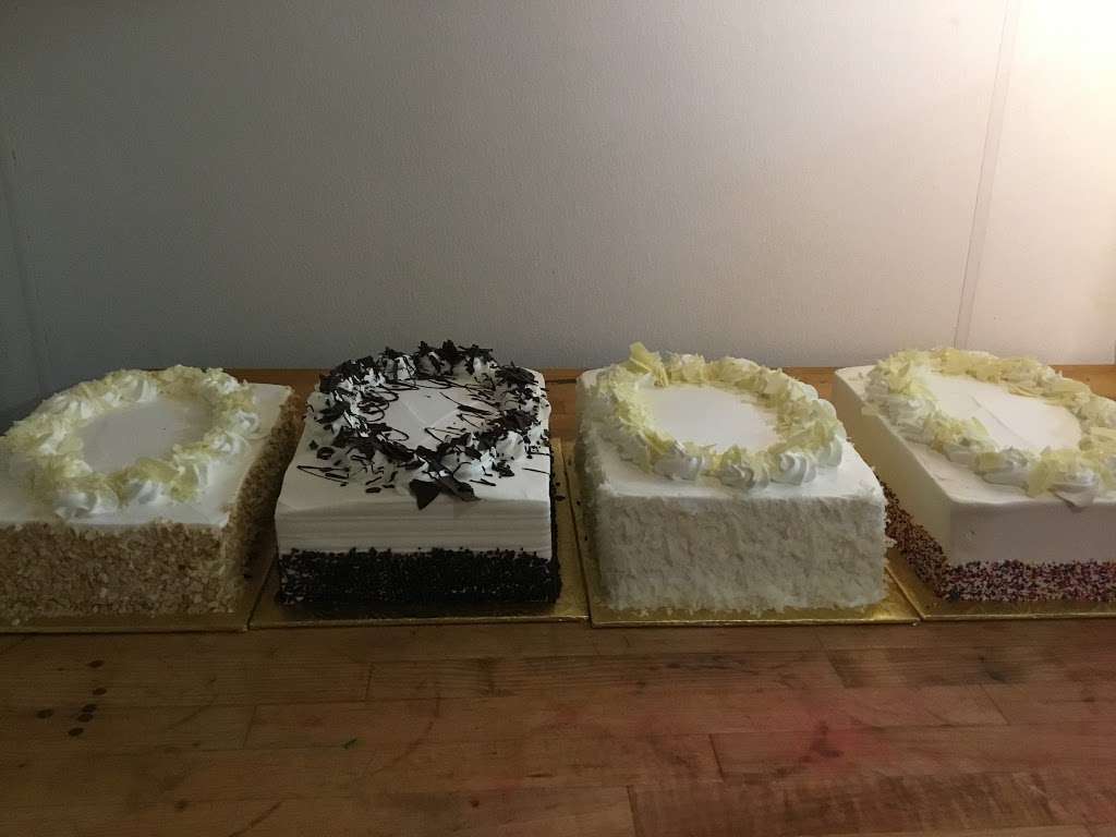 Spikes Bakery | 1708 W Highland Ave, San Bernardino, CA 92411, USA | Phone: (909) 887-9591