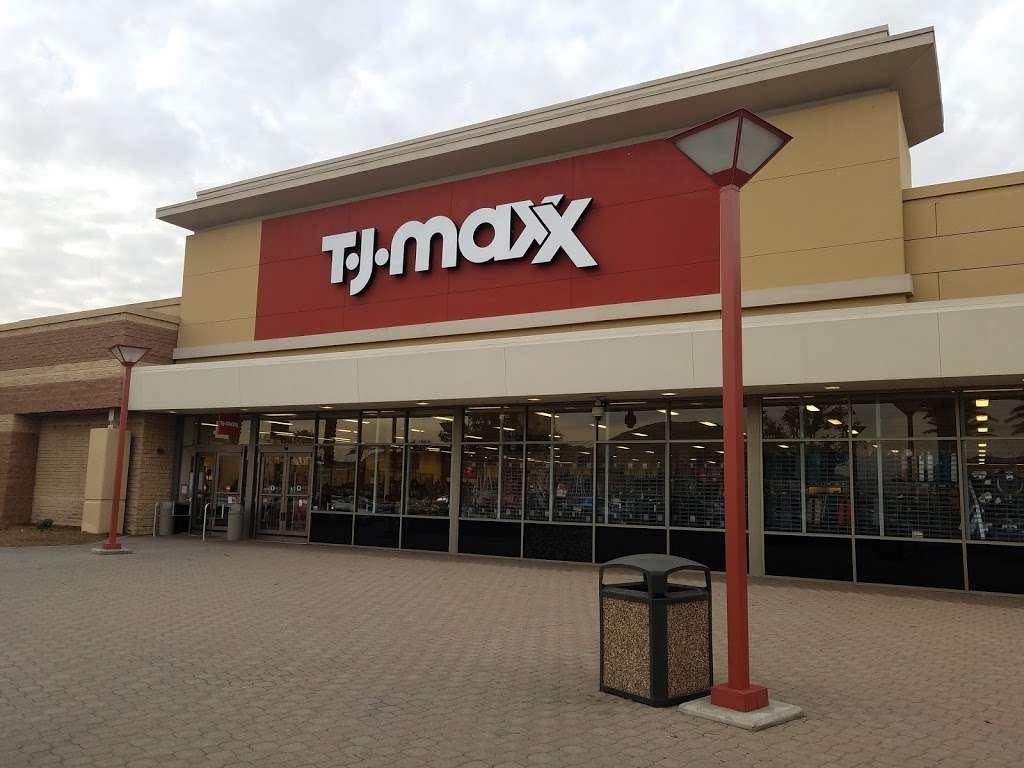 TJMAXX - 22 Photos & 29 Reviews - 17144 Slover Ave, Fontana