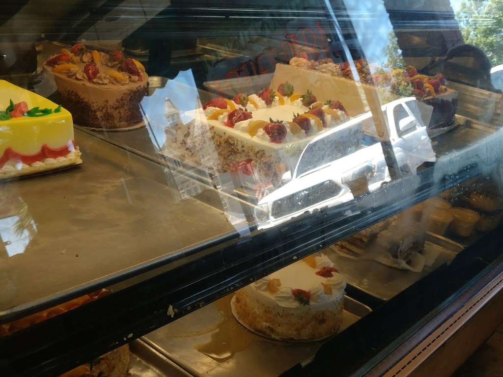 Yolandas Bakery | 19742 Sherman Way, Winnetka, CA 91306 | Phone: (818) 348-6720