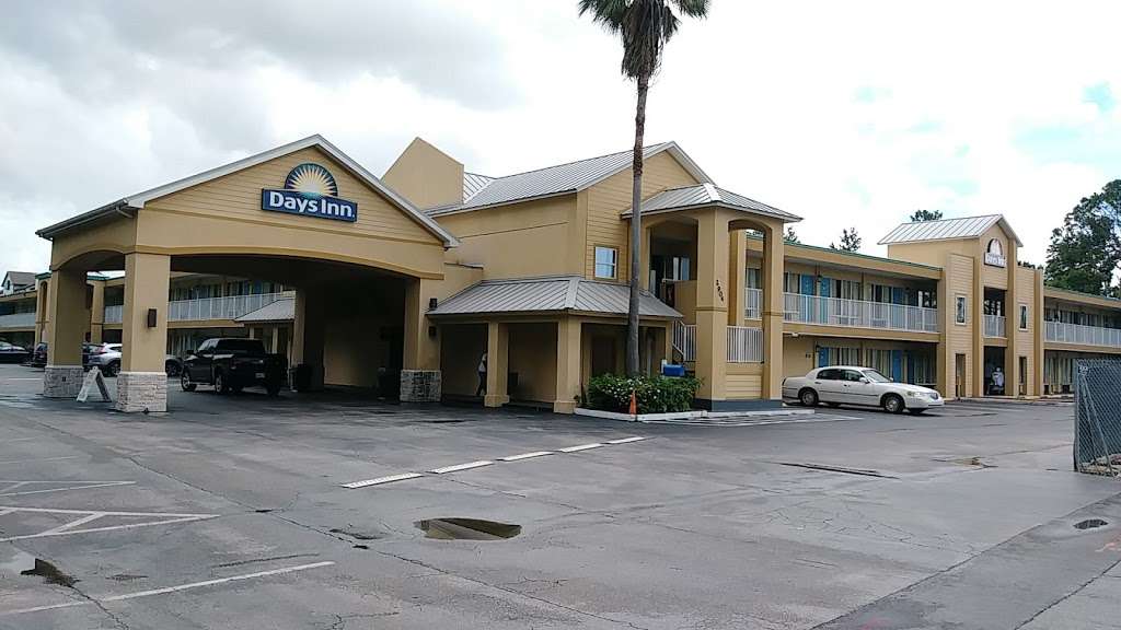 Days Inn by Wyndham Daytona Beach Speedway | Interstate 95, 2900 W International Speedway Blvd, Daytona Beach, FL 32124, USA | Phone: (386) 675-4235