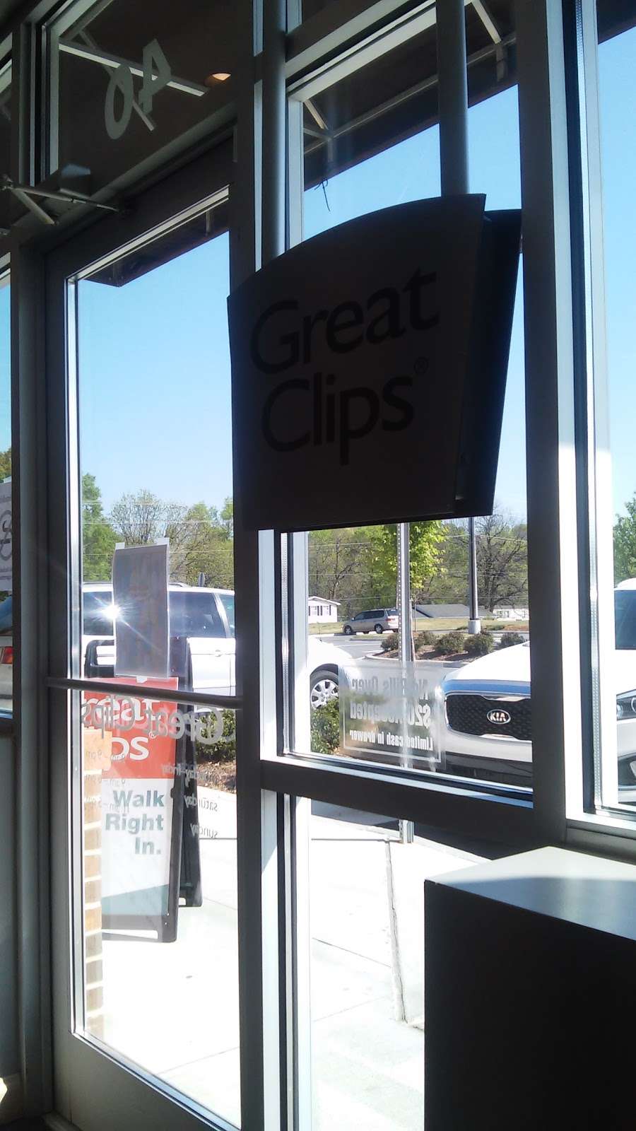 Great Clips | 5011 Weddington Rd, Concord, NC 28027, USA | Phone: (704) 793-1026