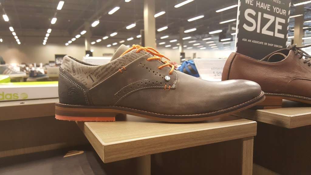 DSW Designer Shoe Warehouse | 5301 Belt Line Rd, Dallas, TX 75254, USA | Phone: (972) 386-9126