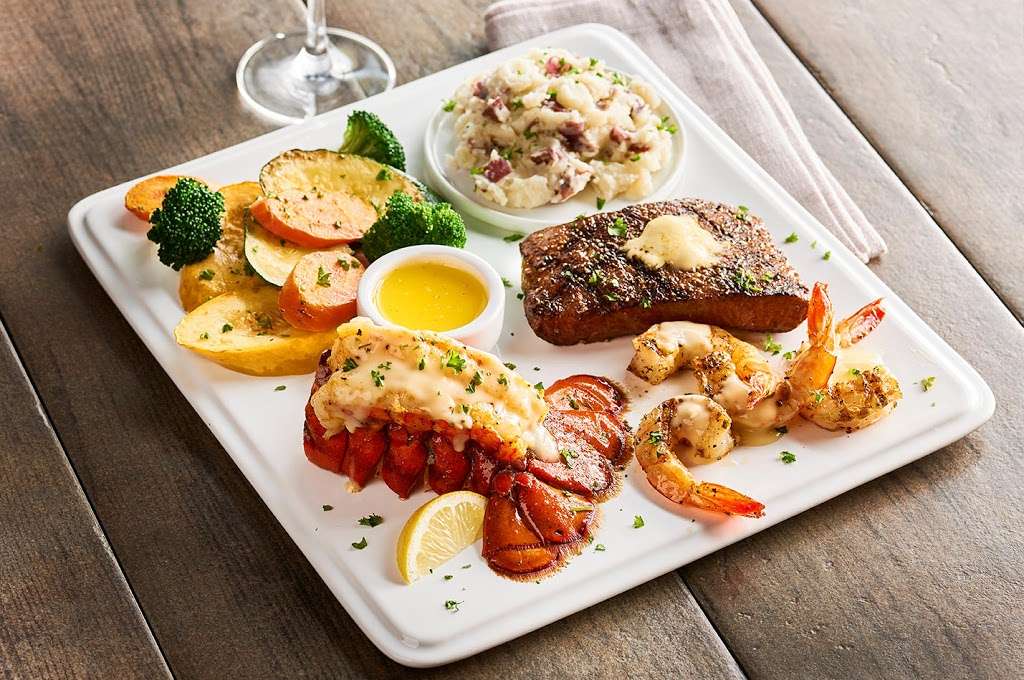 Aquarium Restaurant | Boardwalk #11, Kemah, TX 77565 | Phone: (281) 334-9010