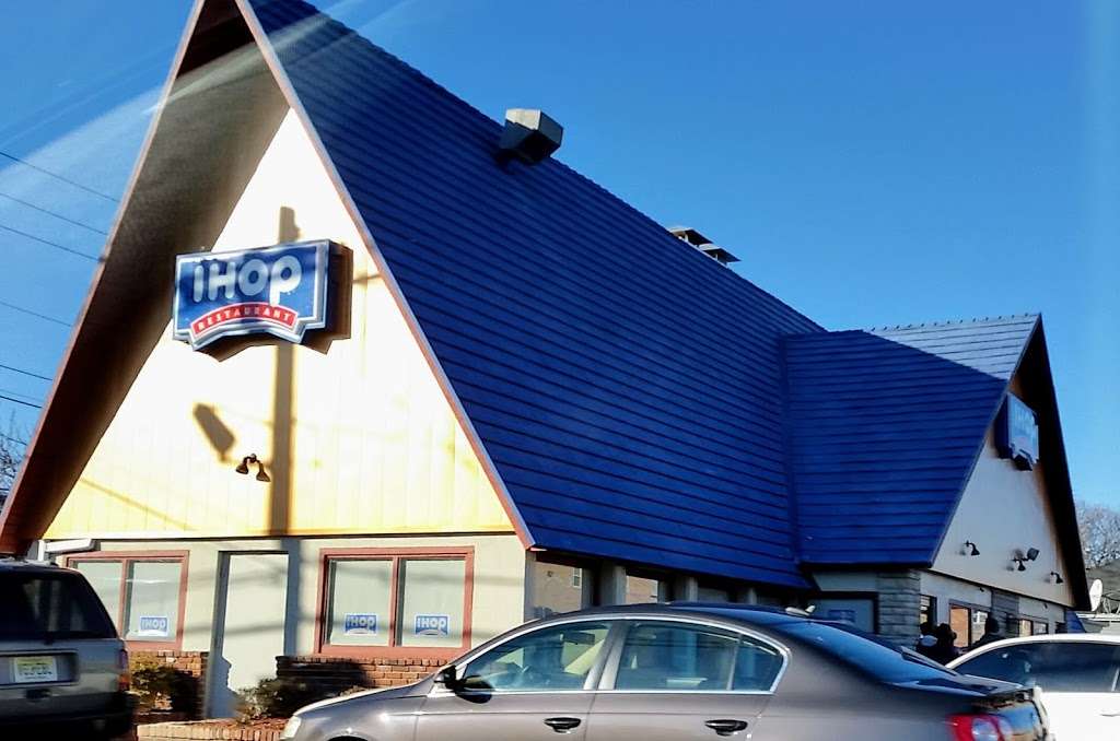 IHOP | 37-13 Broadway, Fair Lawn, NJ 07410, USA | Phone: (201) 791-2626