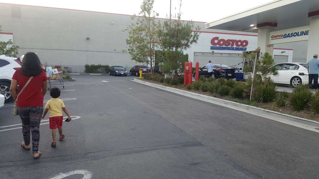 Costco Gasoline | 2660 Park Center Dr, Simi Valley, CA 93065, USA | Phone: (805) 578-3301