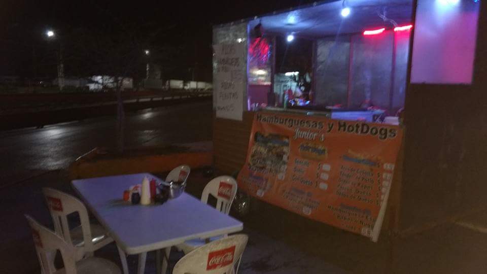 Hamburguesas Y Hotdogs Juniors | Manuel N. López 14101, km 20, Cd Juárez, Chih., Mexico | Phone: 656 443 1018