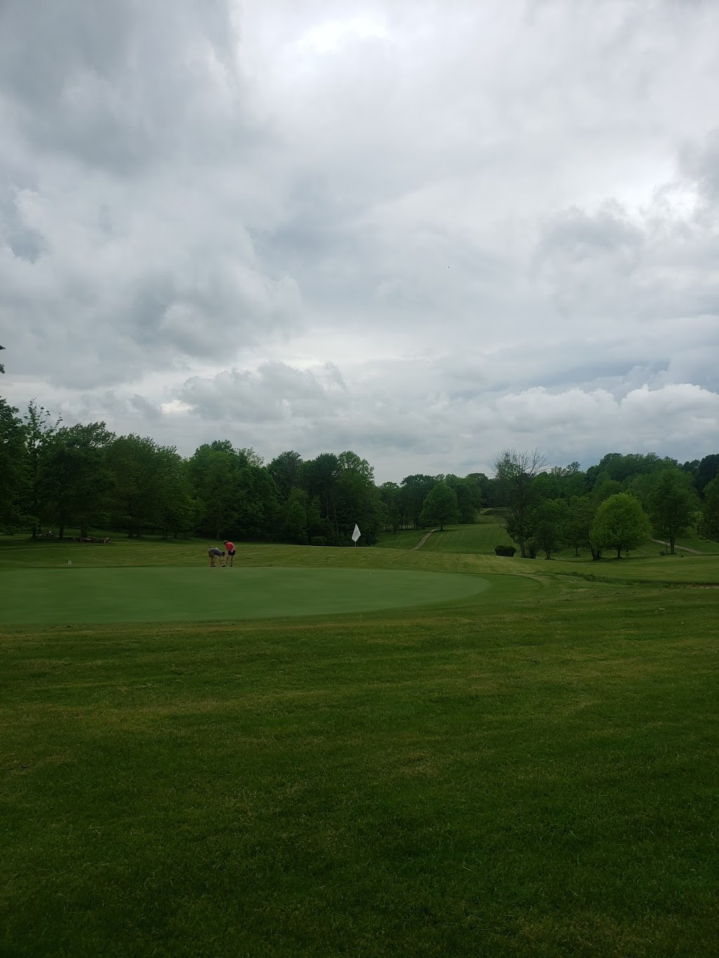 Hinckley Hills Golf Course | 300 State Rd, Hinckley, OH 44233, USA | Phone: (330) 278-4861