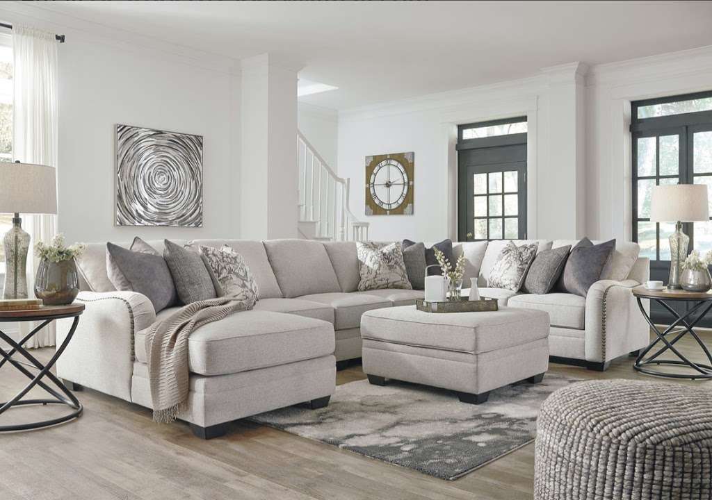 HomeTown Furnishings Brockton | 337 Belmont St, Brockton, MA 02301, USA | Phone: (508) 857-0342