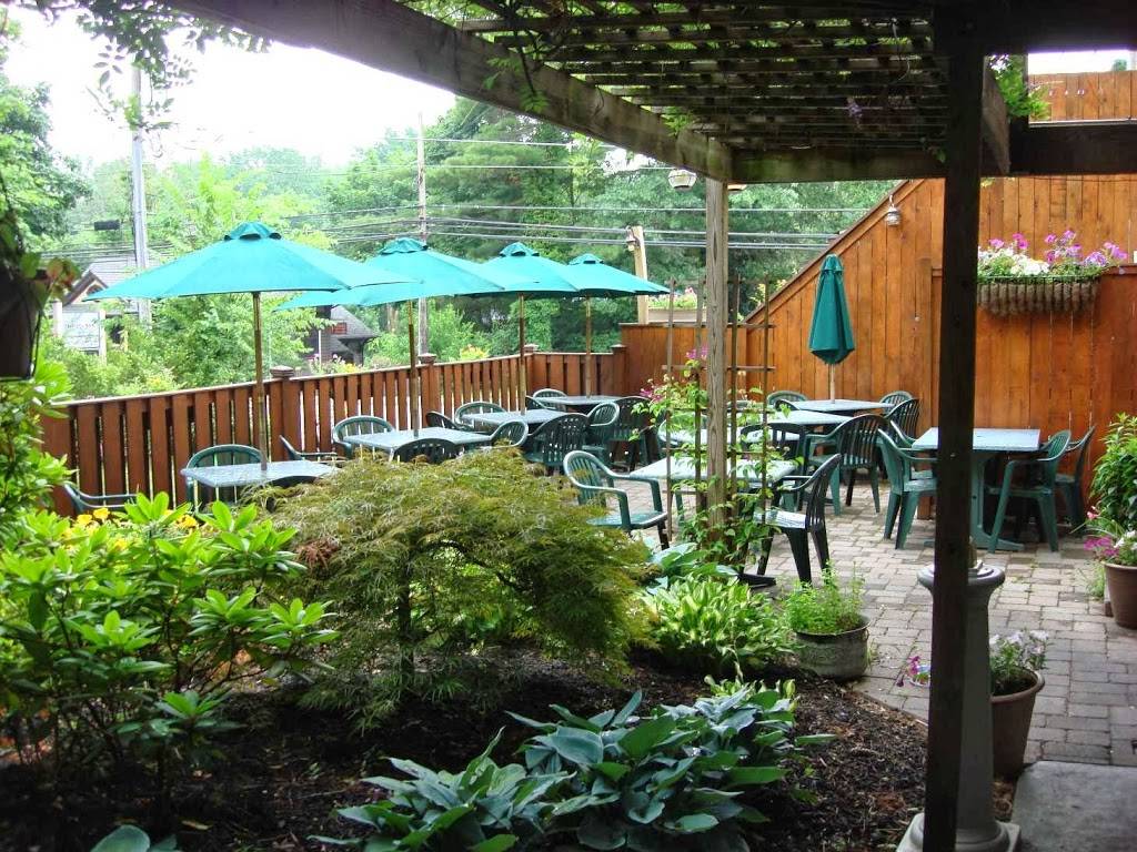 Justins Carriage House - restaurant  | Photo 5 of 10 | Address: 19474, 3911 W Skippack Pike, Collegeville, PA 19426, USA | Phone: (610) 584-5005