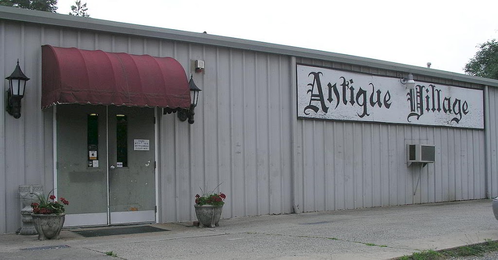 Antique Village Mall | 10203 Chamberlayne Rd, Mechanicsville, VA 23116, USA | Phone: (804) 746-8914