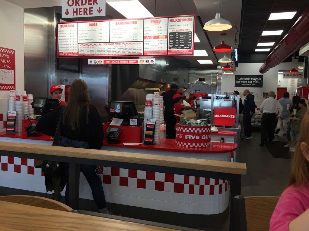 Five Guys | 2754 Hylan Blvd, Staten Island, NY 10306, USA | Phone: (718) 668-1870